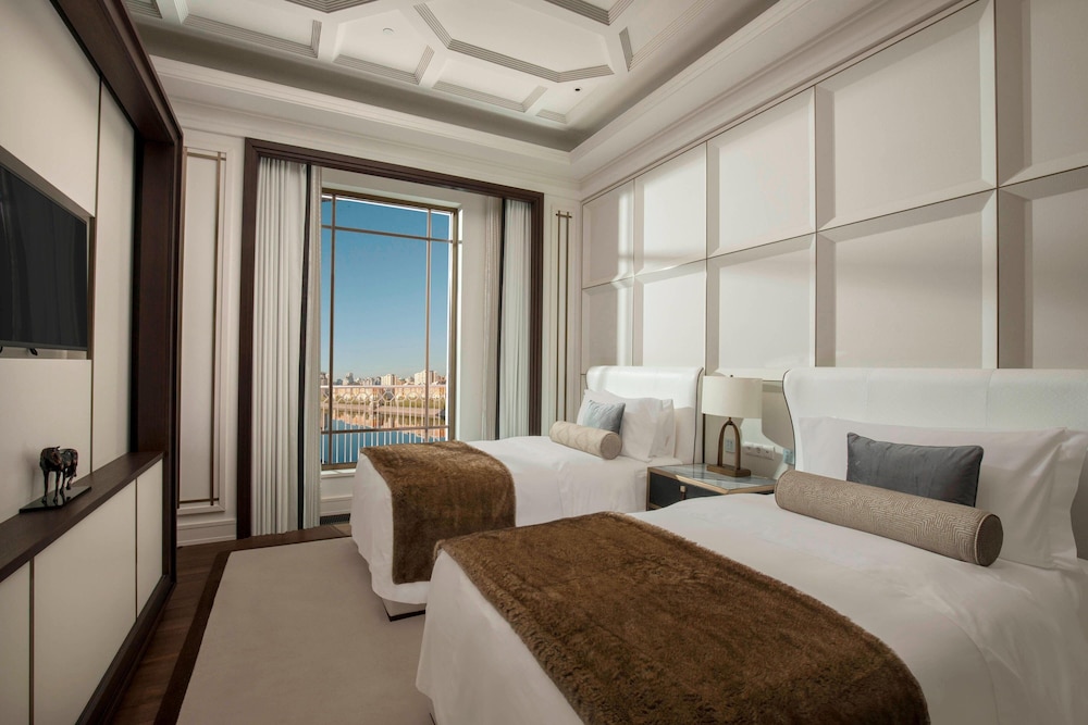The St. Regis Astana 豪華雙床房