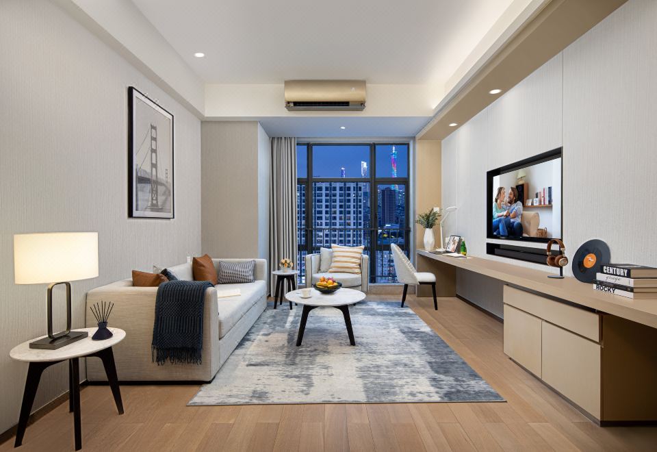 Somerset Haizhu Centre GuangzhouExecutive One-Bedroom Suite (Washer Dryer + Kitchen + Fridge)
