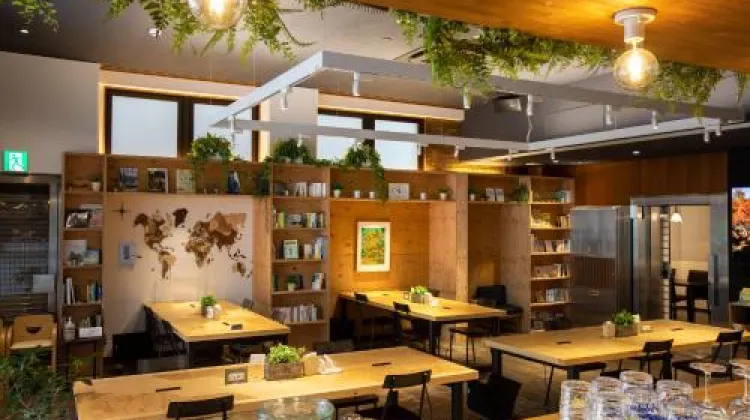 インセクト 食事・レストラン