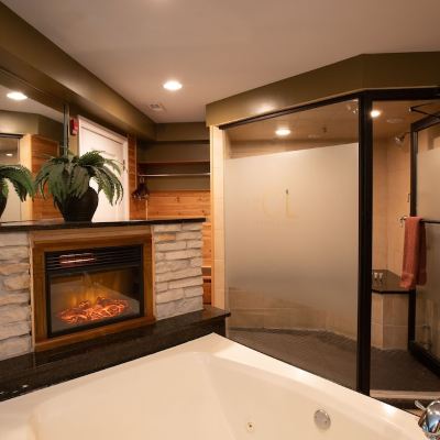 Executive King Suite-Non-Smoking The Champagne Lodge & Luxury Suites Promo Code