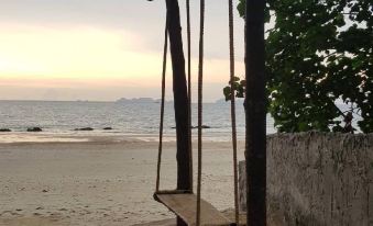 Coconut Lanta Resort @Klong Dow Beach