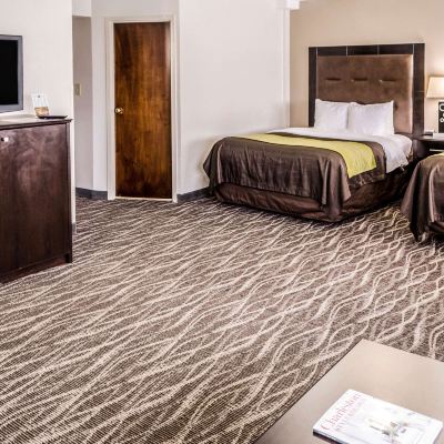 2 Queen Beds Suite Non-Smoking Comfort Inn Downtown Charleston Promo Code