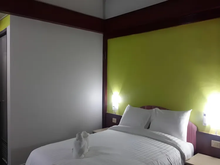 ห้องซูพีเรียร์ เตียงใหญ่ 1 เตียง