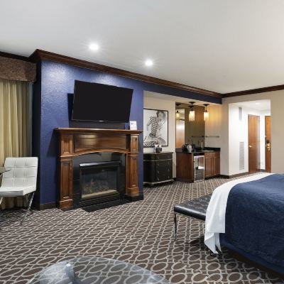 Room, 2 Queen Beds, Fireplace Des Lux Hotel Promo Code