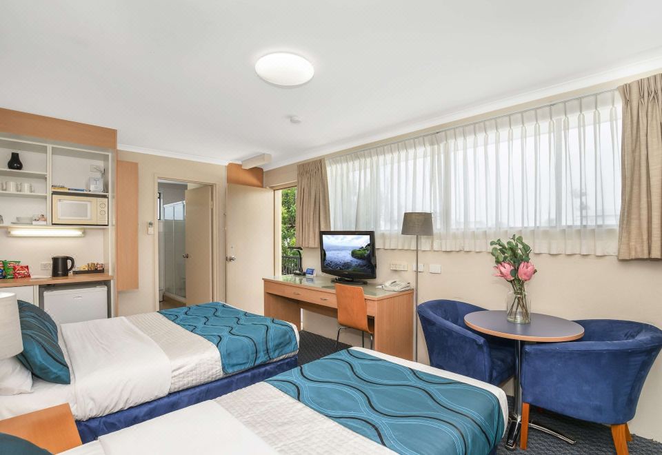 豪华特大床和单人房