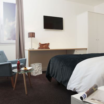 Deluxe Double Room La Ruche Promo Code