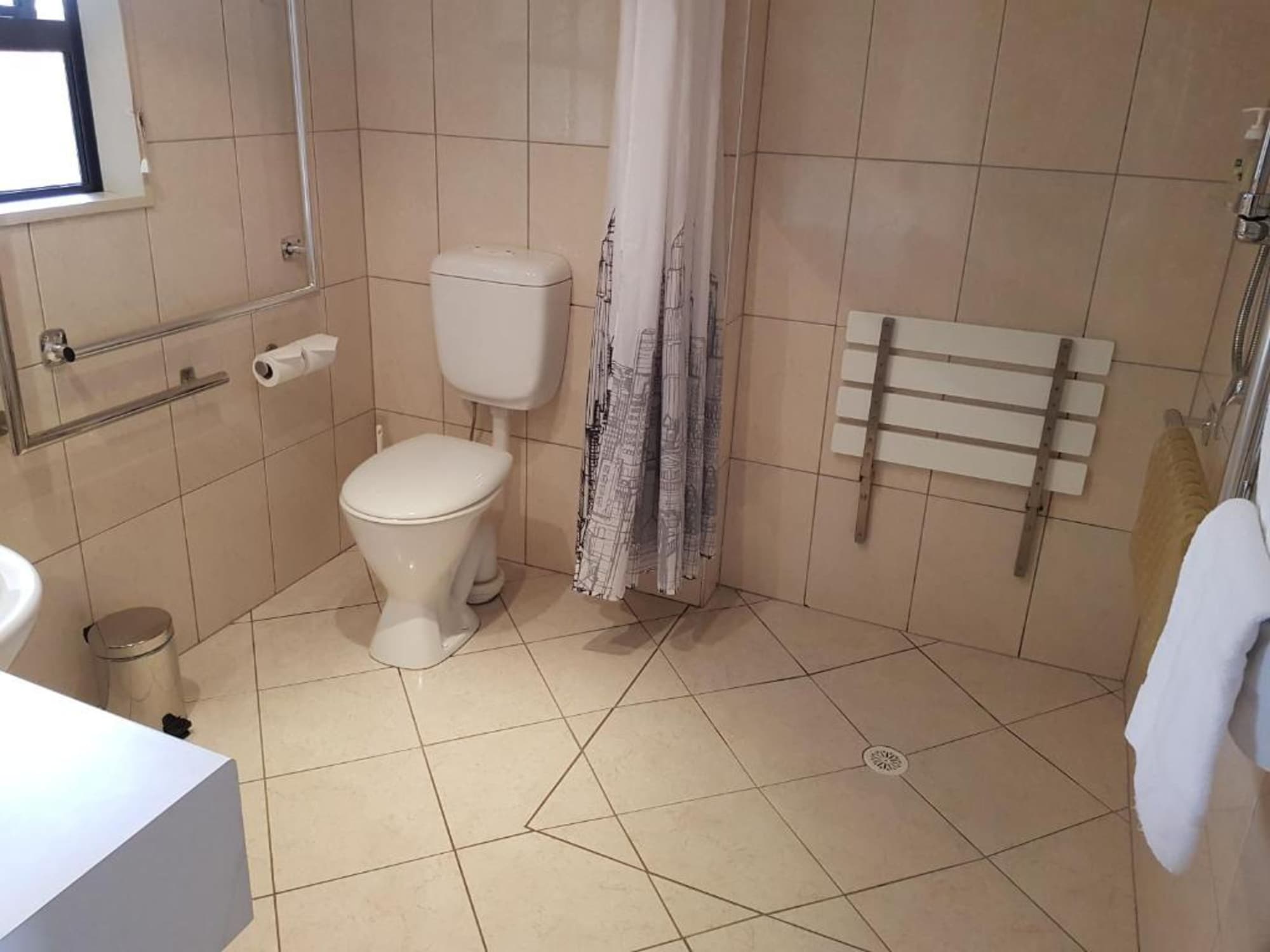 行政特大床一室房