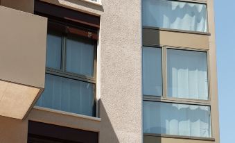 Lamira - Serviced Apartments - Housity