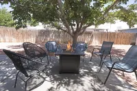 3 Bedroom With Stunning Yard Close to Horseshoe.