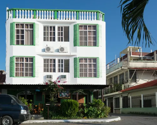 Hotel Casa Amelia Hotels in Flores