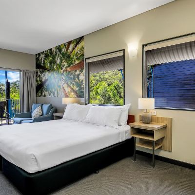 King Bay Resort Hotel Room