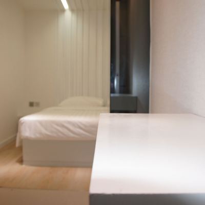 半雙人床房-無窗 灝美中環酒店優惠