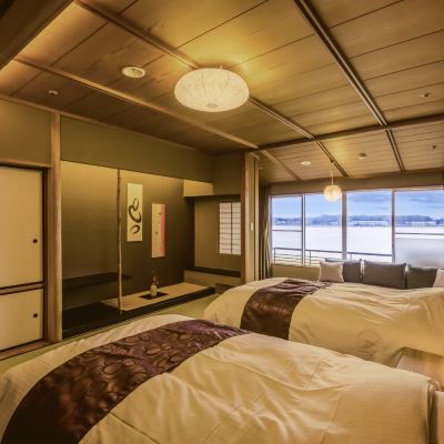 和風スタンダードレイクビュールーム(浴室) 湯快リゾート 片山津温泉 矢田屋松濤園〈会席〉 クーポン