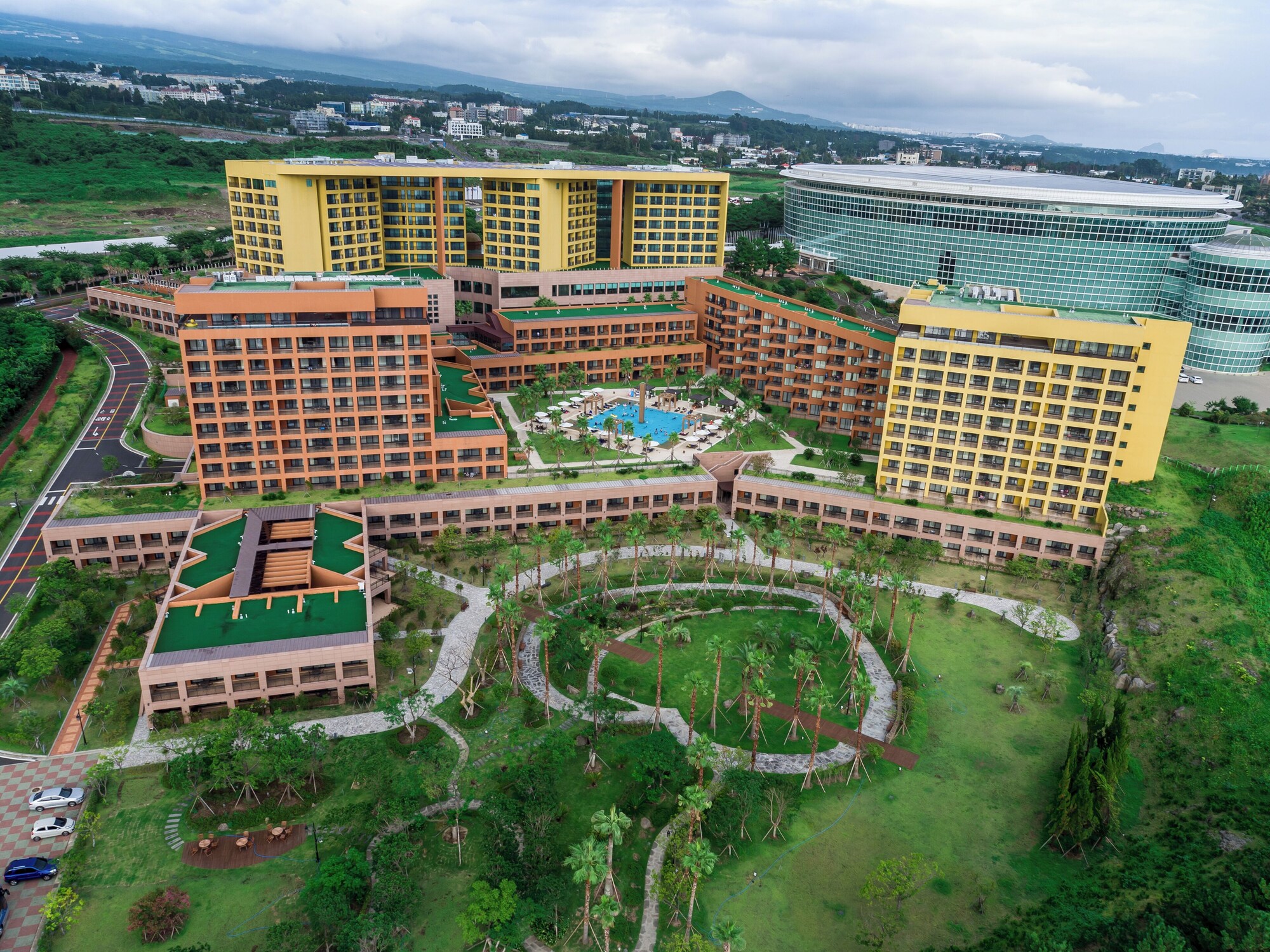 Jeju Booyoung HotelとResortがある中門園区の実際の空撮