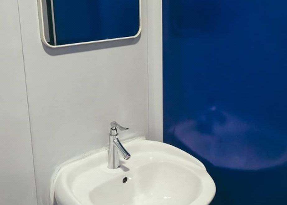 小屋， 1 间卧室， 阳台