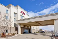 Hampton Inn & Suites by Hilton Red Deer Hotels in 