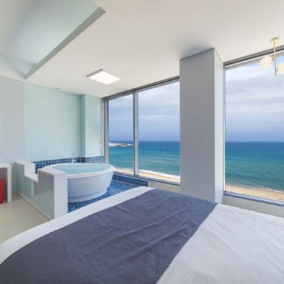B202 Room with Whirlpool Spa and Ocean View