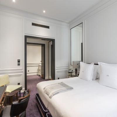 J.K. Superior J.K. Place Paris Promo Code