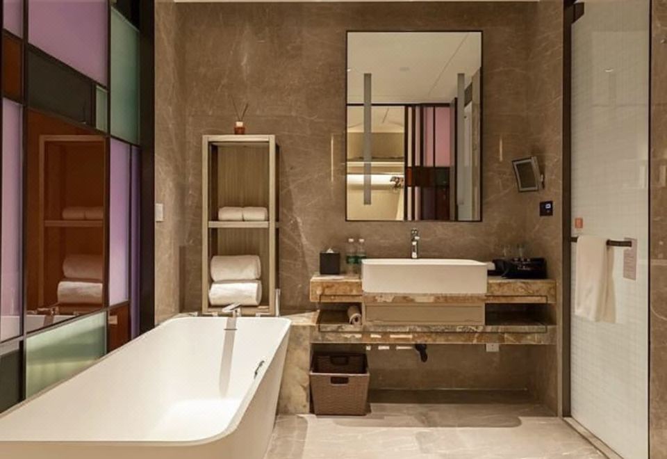 商务海景大床房（180度全落地窗看海景日出）