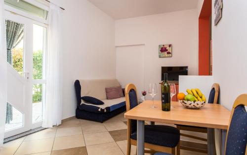 带天井的一室公寓