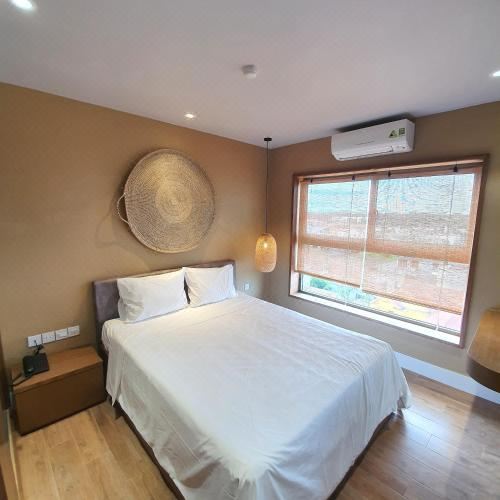 带湖景的双人间