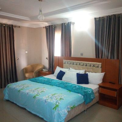 Apartment Bayse One Place, Jericho Promo Code