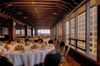 The Hotel Captain Cook Hotels in 