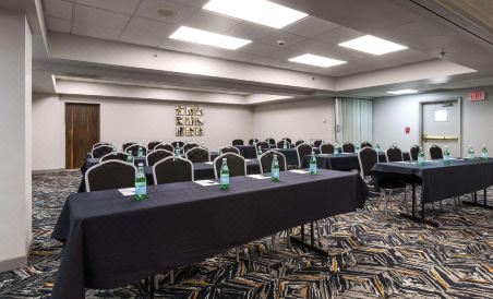 Country Inn & Suites by Radisson, Lake Norman Huntersville, NC - Housity