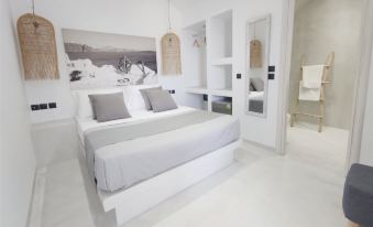 Fira Cave Suites