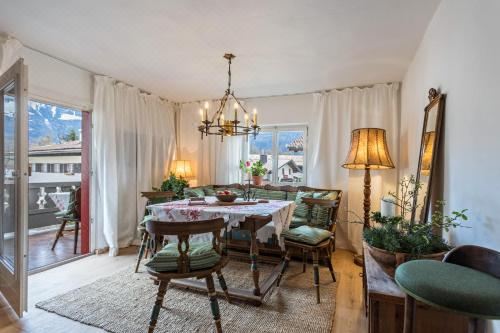 高级一卧室带阳台公寓