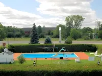 Colonial House Motor Inn
