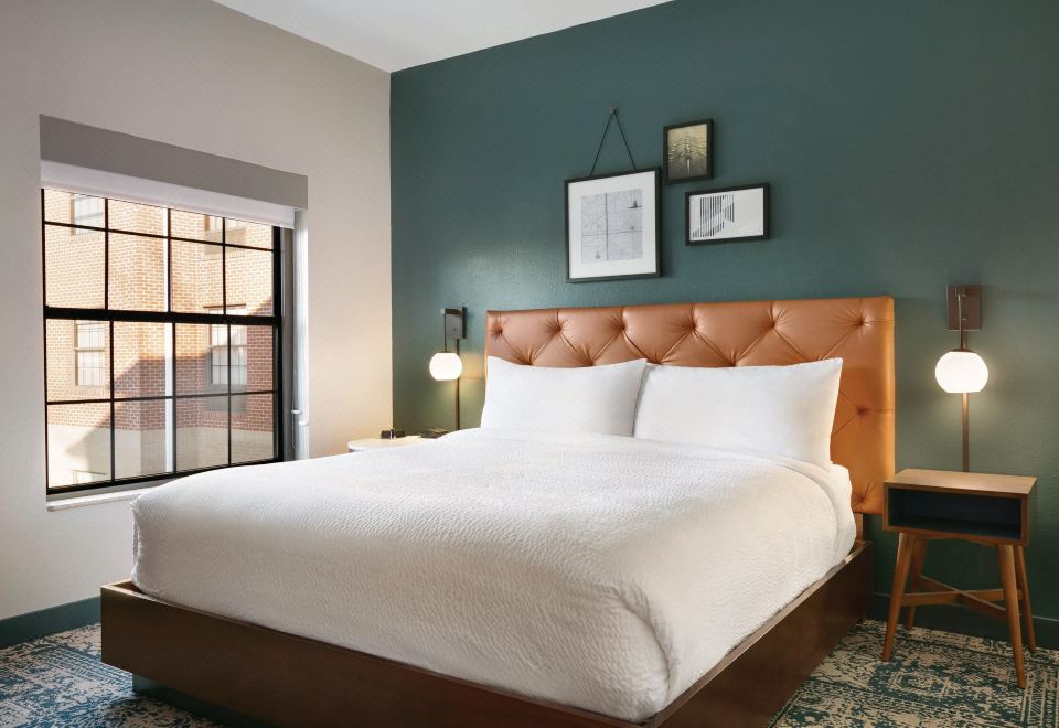 一卧室套房，1卧室2房套房，1张特大床，梳化床