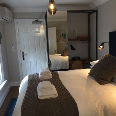 Standard Double Room With Ensuite Pembroke Hall Promo Code