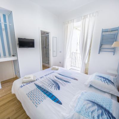 Economy Room Dafni e Naide Promo Code