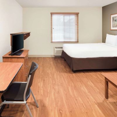 Room, 1 Queen Bed, Accessible, Smoking (Sofa) WoodSpring Suites Columbus NE I-270 Airport Promo Code