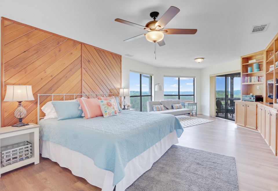 壮美湖景和游戏房-壮美峡谷隐匿