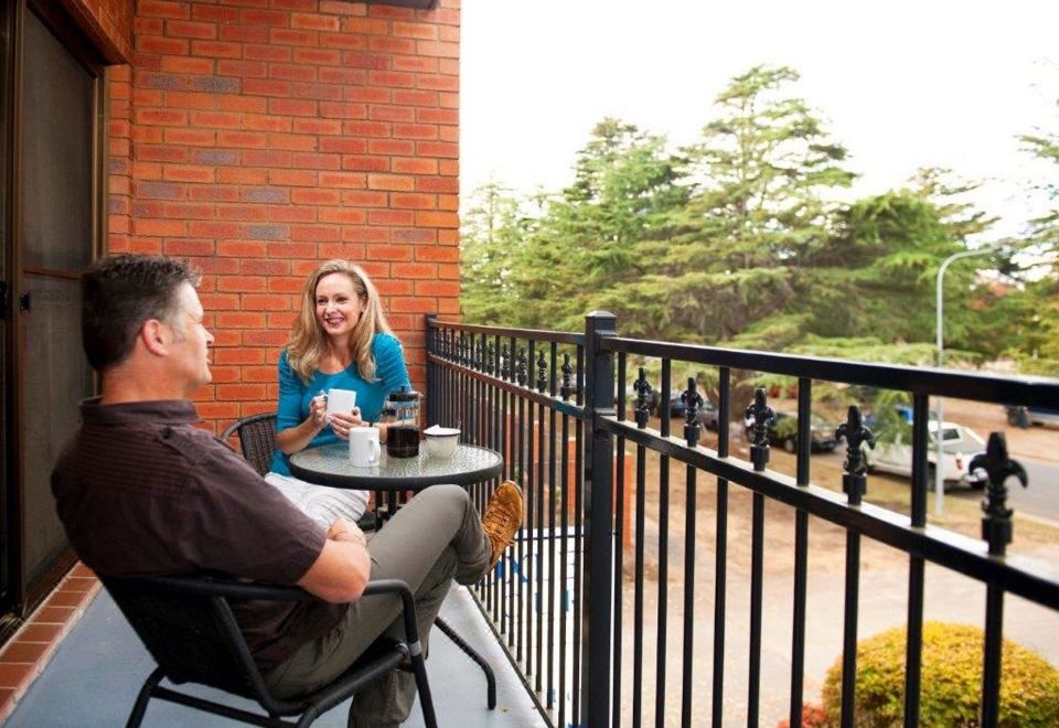 Oxley Court Serviced ApartmentsStandard One-Bedroom Apartment