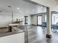 Days Inn & Suites by Wyndham Spokane فنادق في سبوكان