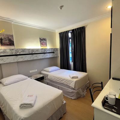 Bilik Kembar Standard Kupon Fair Park Hotel