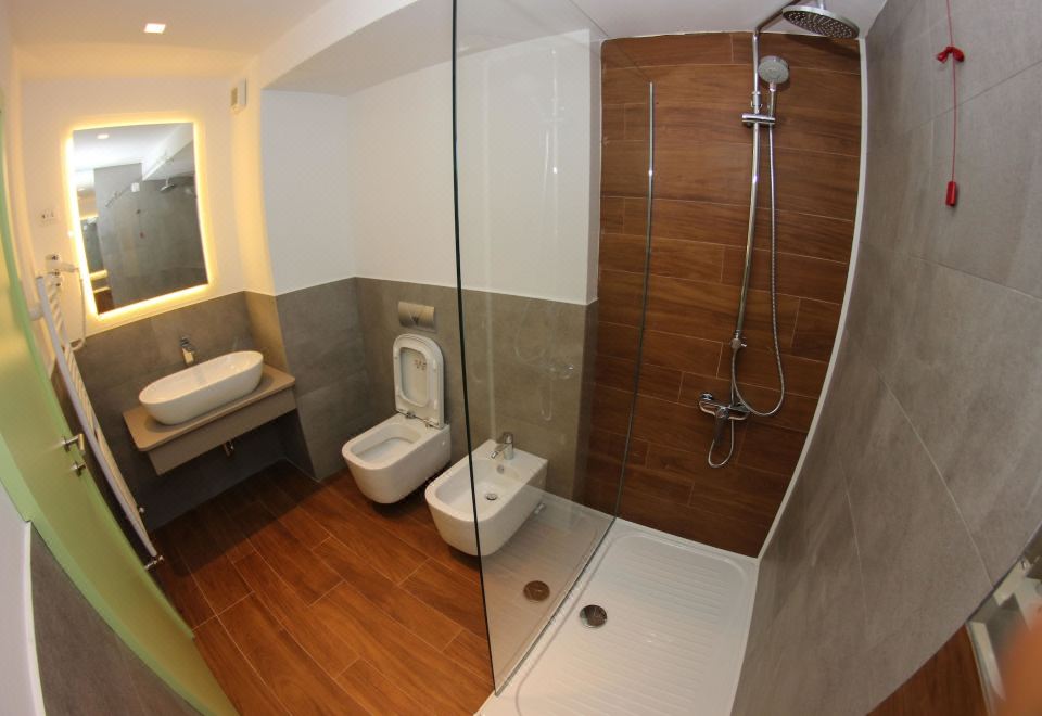 标准三人房， 1 间卧室， 无障碍