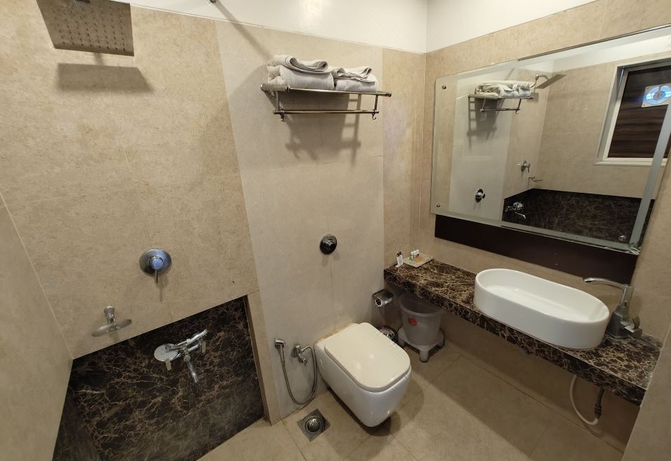 Vits PanchganiPremium Studio