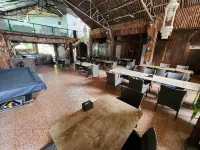 MB's Garden Inn