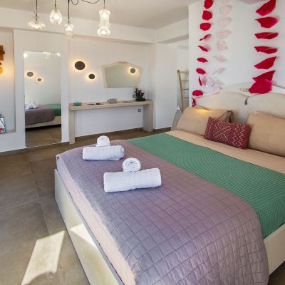 海景蜜月套房 - 配有熱水浴缸 Aegean Blue Luxury Suites優惠