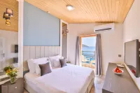 Hera Hotel