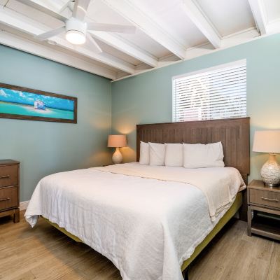 Signature Suite, 1 King Bed with Sofa Bed, Oceanfront Rainbow Bend Resort Promo Code