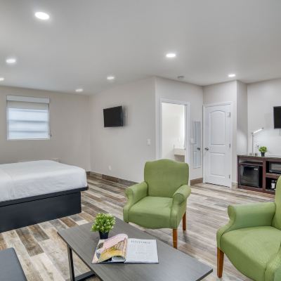 Deluxe King Suite Villa 1565 Promo Code