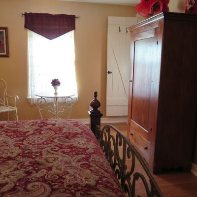 Room, Private Bathroom (Gold) Yellow House Bed and Breakfast Promo Code