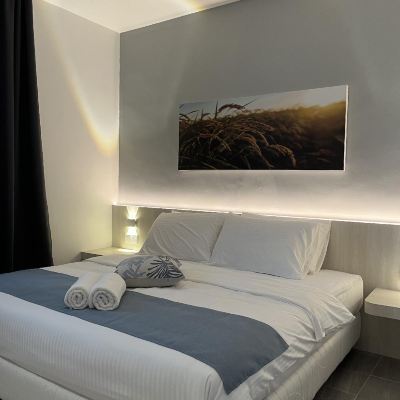 Premium Deluxe Room White Lodge Promo Code