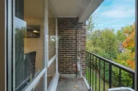 Modern 2 Bedroom Apt in Broadlands Court