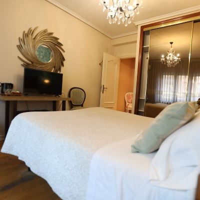 Superior Double Room With City View Goya Suites Promo Code